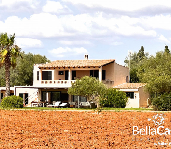 SMALL RANCH: Wild-romantic private finca with natural ambience, fountain and relax windmill pool