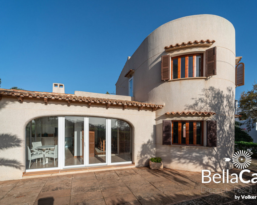 Villa tour décontractée avec vue impressionnante sur la mer dans un coin calme - Cala Llombards