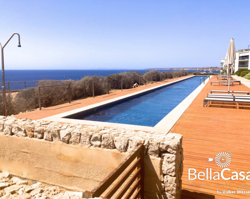 PENTHOUSE OF THE 3 POOLS: Your sea view penthouse with spa and pool area on the Mediterranean