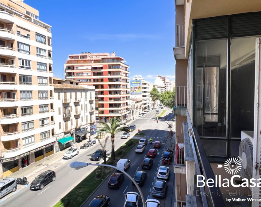 Luminoso apartamento urbano de 155 m2 con ascensor en el animado centro de Palma