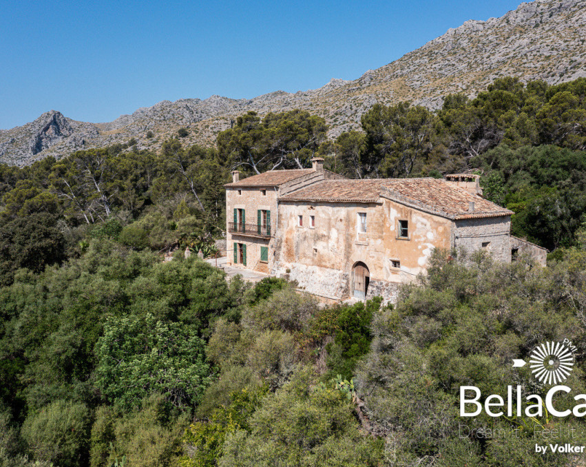 Manoir historique de Tramuntana près de Cap Formentor
