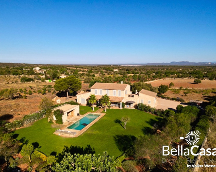 Idyllic luxury finca with 70 m2 private pool and own well near Cas Concos / Santanyí