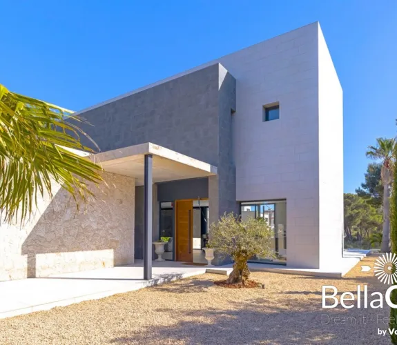 Die Weisse Pinie - Neubau Designer Villa am Meer in Puig de Ros