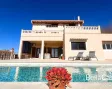 VILLA CABRERA: Dominante Familien Villa mit fulminantem Blick auf das Meer - Bestlage in Ses Salines